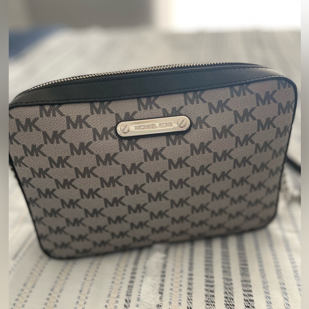 Michael Kors crossbody purse